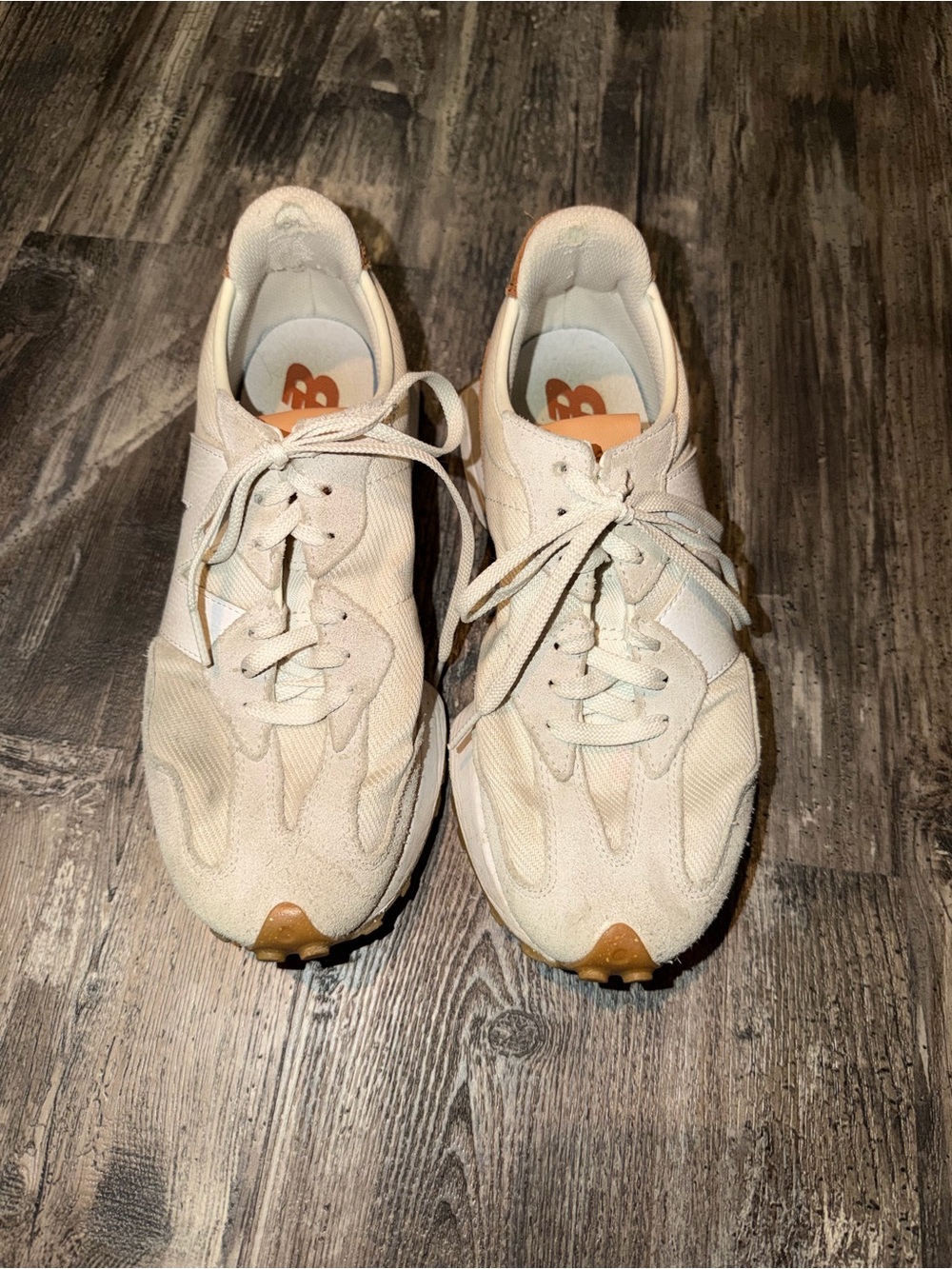 New Balance 327 sneaker in an ivory, sea salt, and rust oxide colorway. - Picture 2 of 6